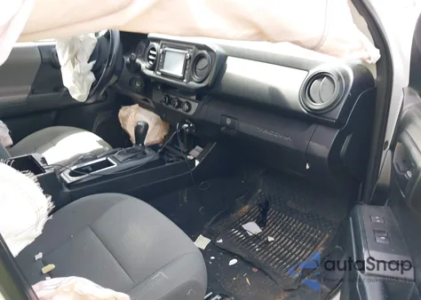 2017 Toyota Tacoma Sr z USA, uszkodzony, nr VIN 5TFRX5GN8HX083181